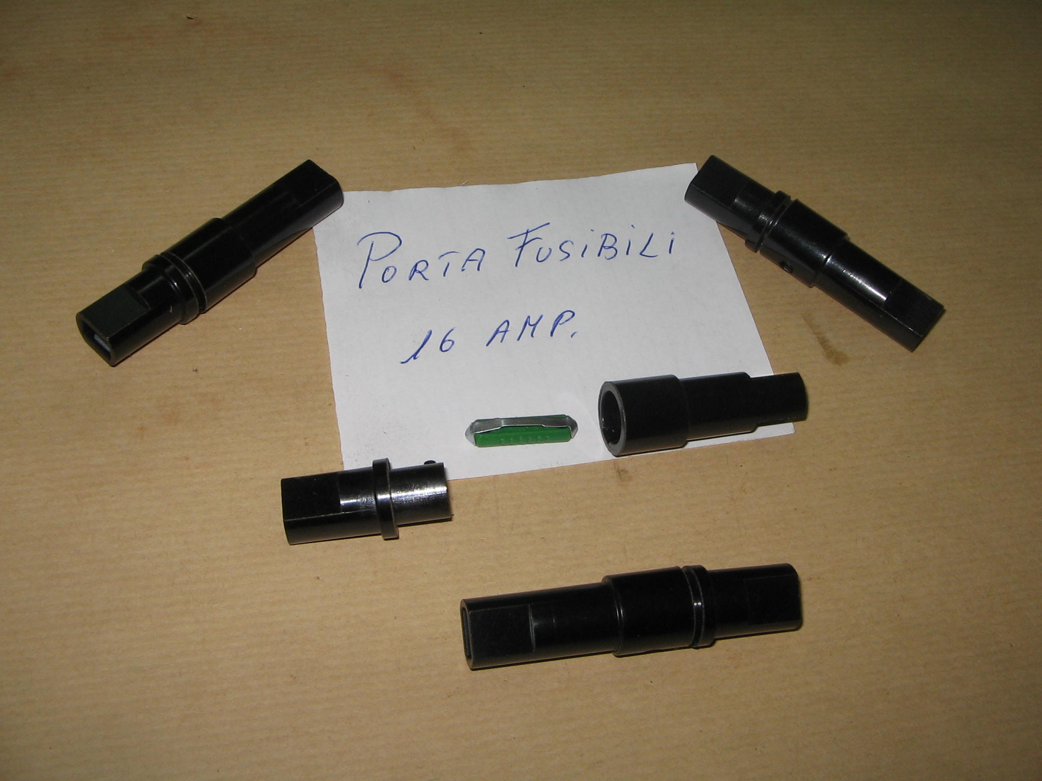 PORTA FUSIBILI PREZZO CAD / N.20850